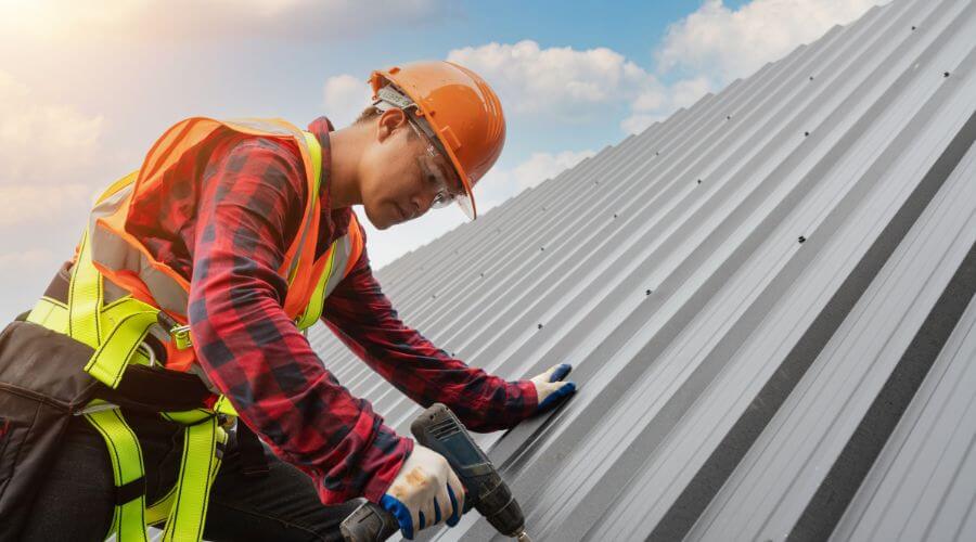 GAF roofing contractor in Peosta, IA